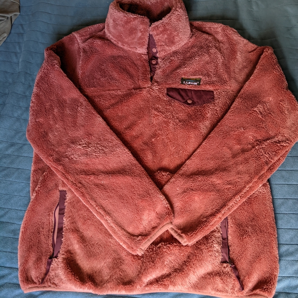 LL Bean Fleece pull over 3/4 front zipper. Size Medium